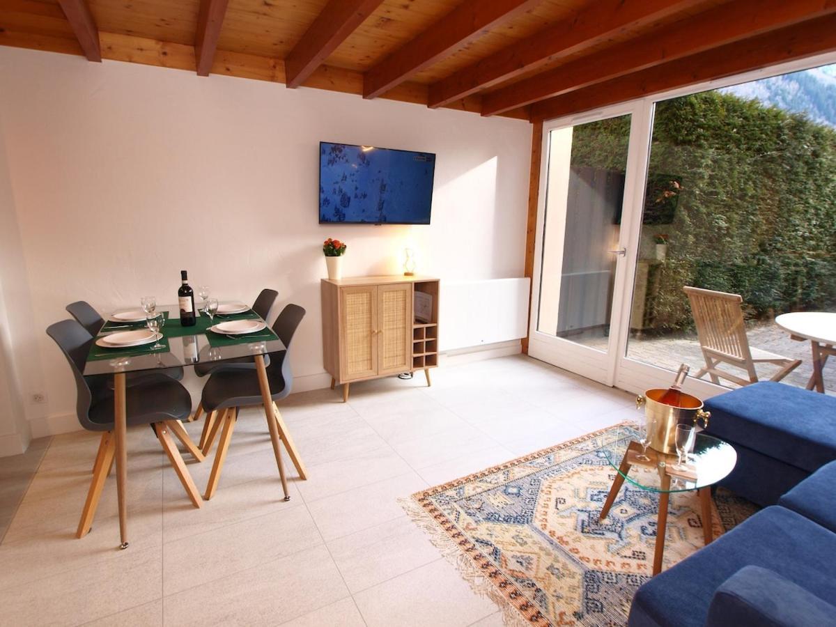 Centre - Sophisticated 2-bedroom Duplex