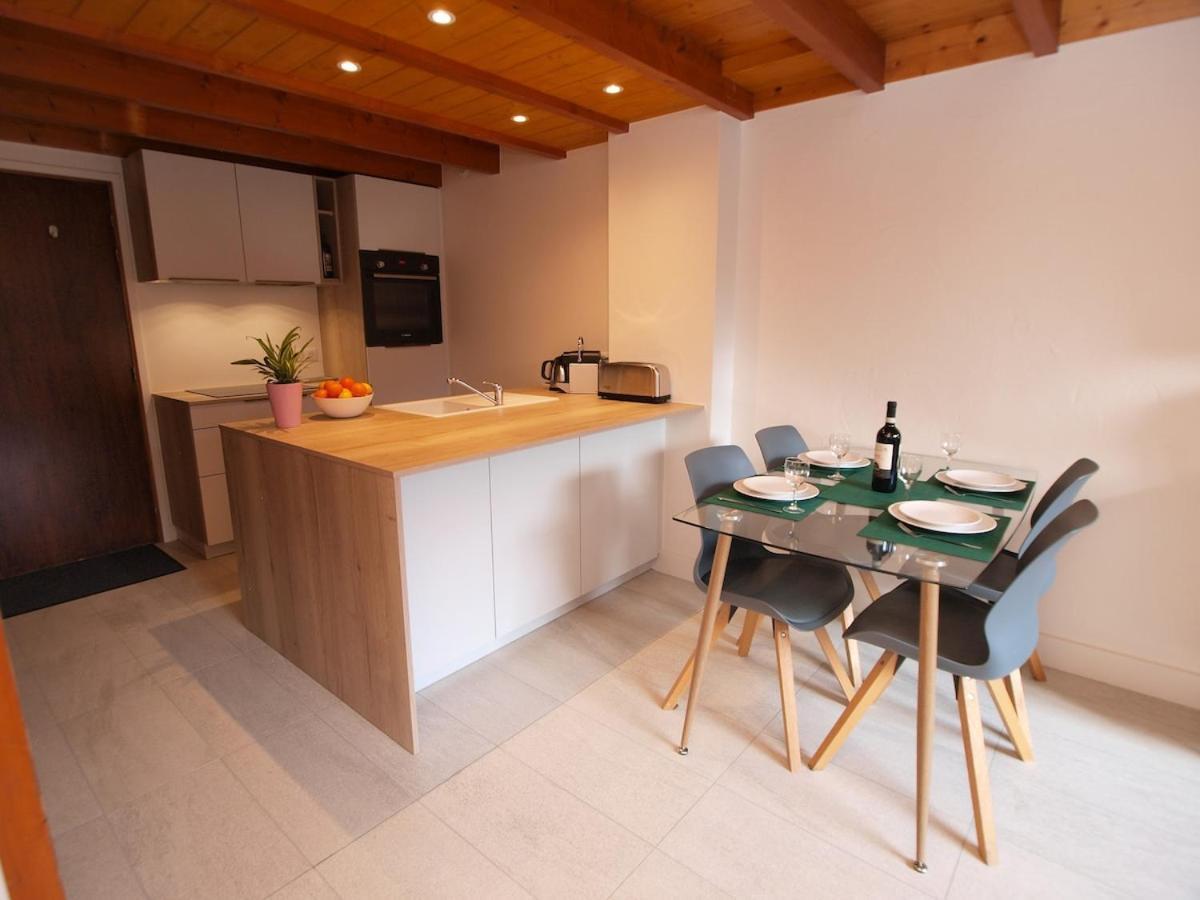 Centre - Sophisticated 2-bedroom Duplex Apartment